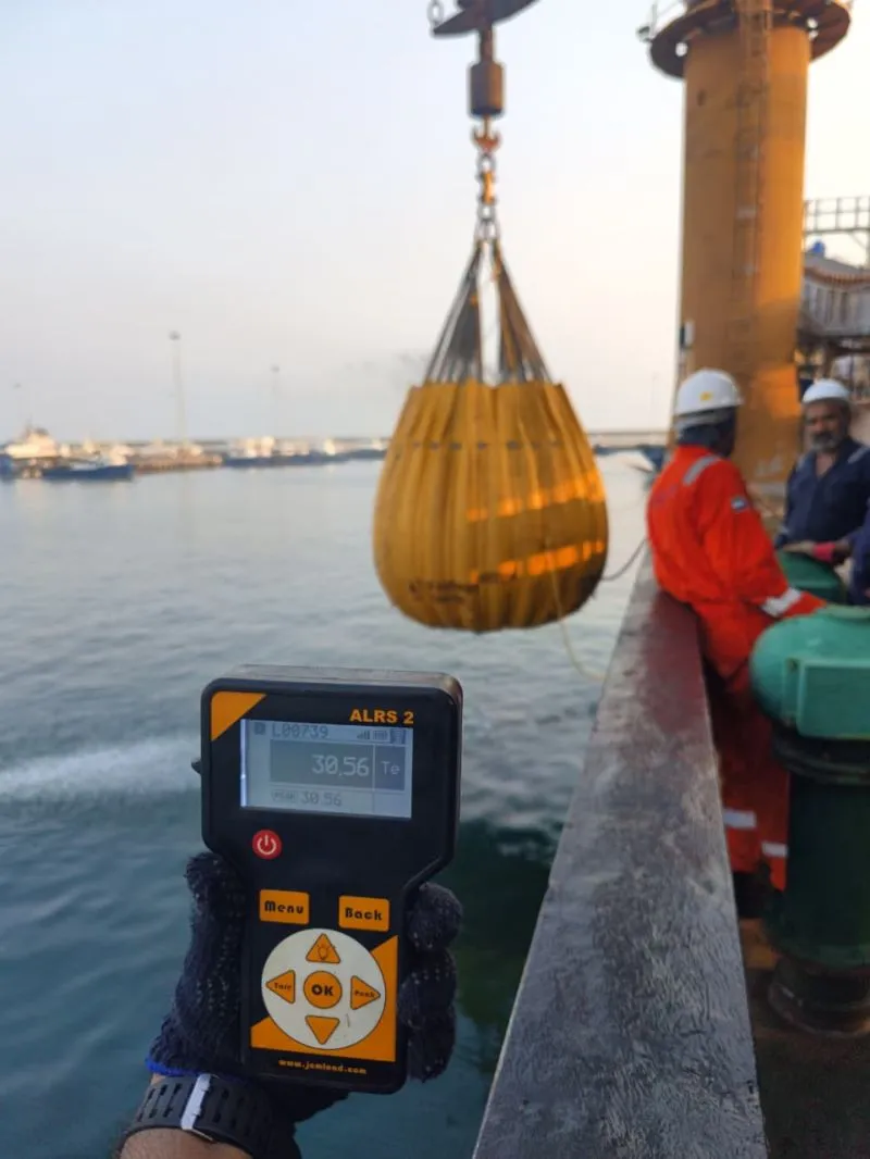 Load test of two deck cranes