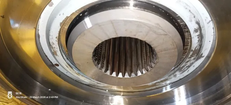 Hoisting and luffing pump gearbox seal renewal