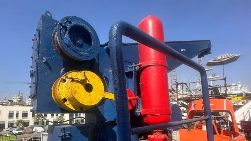 Rescue boat davit and winch five-yearly load test